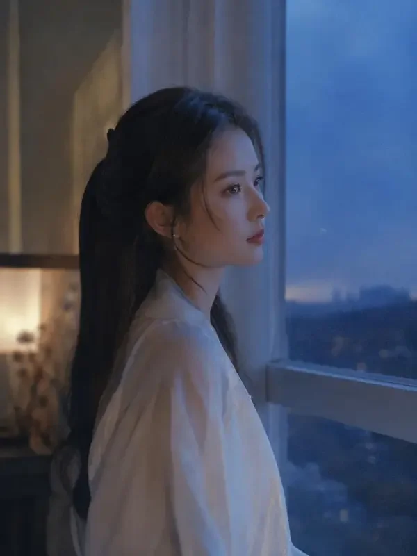 《总裁的隐婚甜妻》短剧封面，甜宠题材，共72集